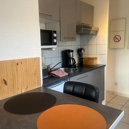 Studio Climatise Et Grande Terrasse Tarbes Centre Bagian luar foto
