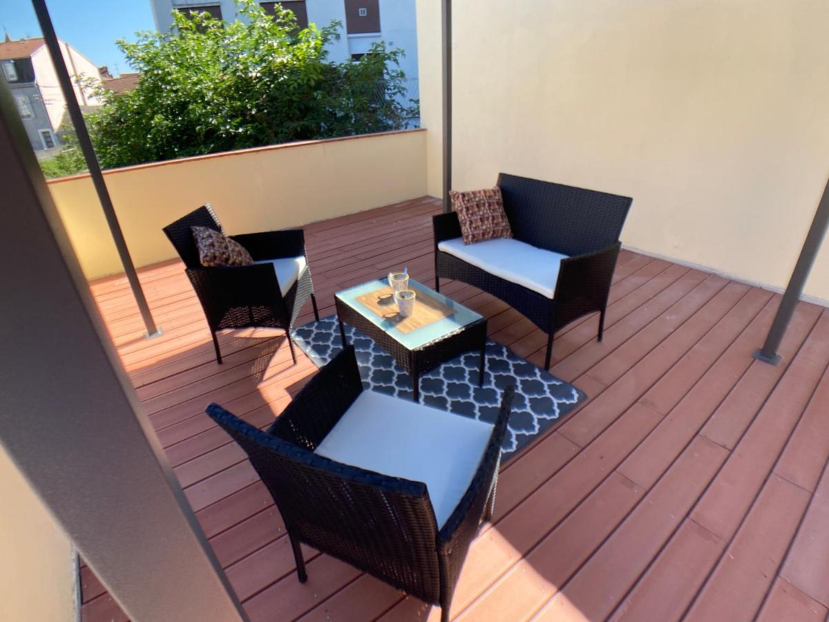 Studio Climatise Et Grande Terrasse Tarbes Centre Bagian luar foto